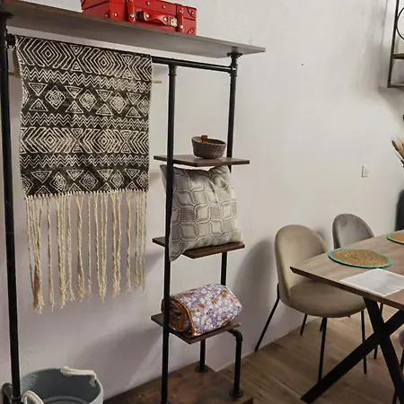 La Casa Vertical Nyaraló